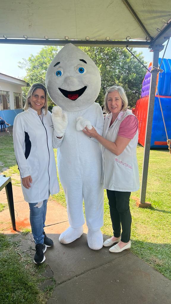 Campanha de Vacinação contra Pólio  27/05/24 à 14/06/24  Todas as crianças de 01 a 04 anos devem ser vacinadas com a gotinha!  Dia “D” SÁBADO 08 de Junho  Horário 8:00 as 16:00 Centro de Especialidades e Patrimônio Guarani Brinquedos infláveis, Cama elástica, Pipoqueira  Disponível todas as doses de vacinas para as pessoas que tem atrasos em todas as idades!  Não esquecer de levar carteirinha de Vacinação e Cartão SUS