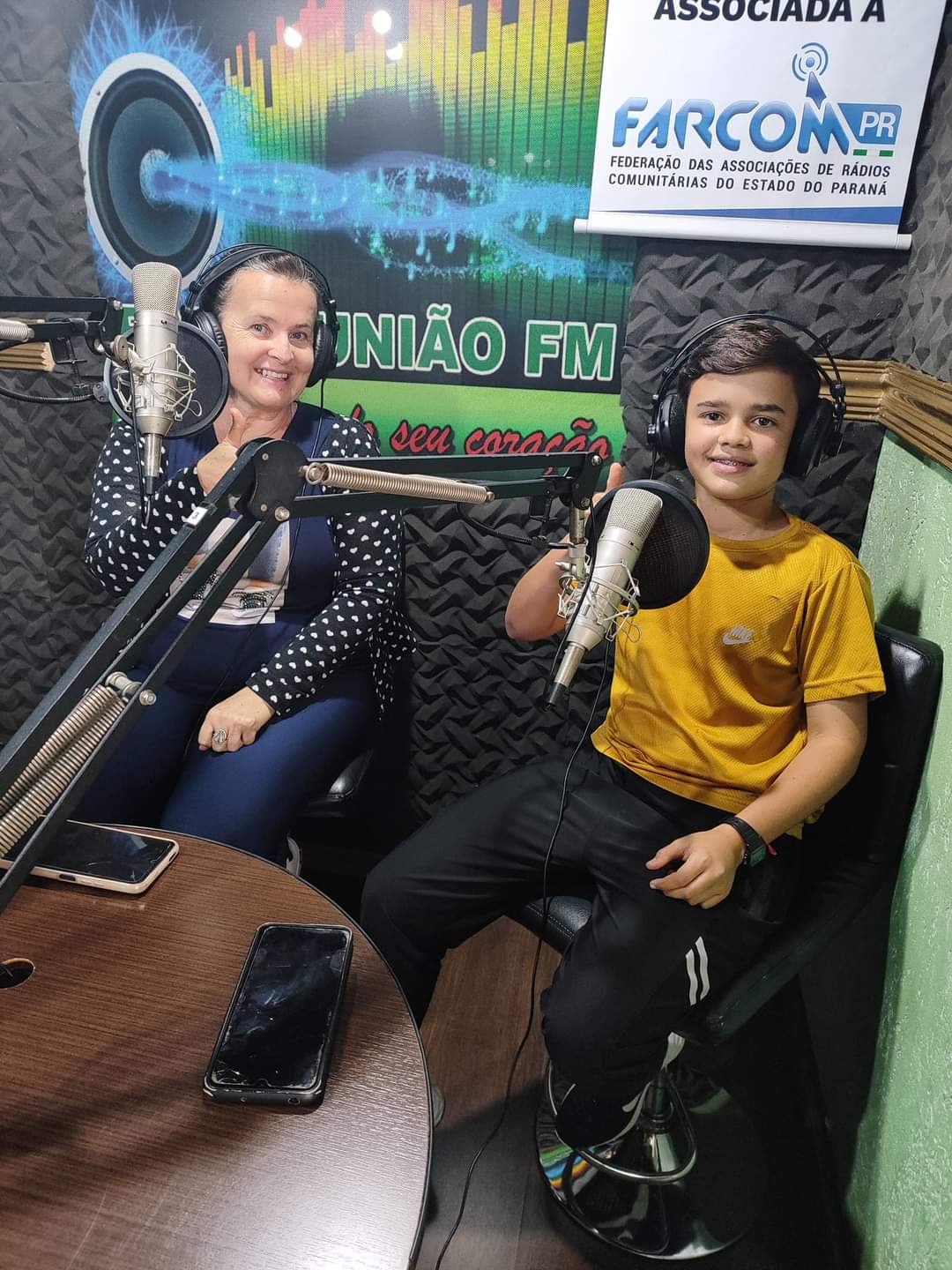 Em entrevista do dia hoje foi com o menino Alisson Natan, que foi convocado para jogar no Japão, para participar de um campeonato na terra do Sol nascente , pela equipe M4. Alisson Natan estuda no colégio João XXlll, oitava série ,em entrevista com Osnir Moraes agradece a Escolinha de futebol de Mamborê aonde treina com Elton Duarte , Amarildo Aparecida Fischer ,e Jose Lourival Guerra . Mamborê se sente orgulho por mais essa conquista. Neuzeli Soares Parabéns muito orgulho de um menino tão esforçado assim 👏👏👏 parabéns pela conquista. 7 minHá 7 minutos Responder   Patrocinado Suas Páginas e perfis Solicitações de amizade Aniversários Contatos Conversas em grupo