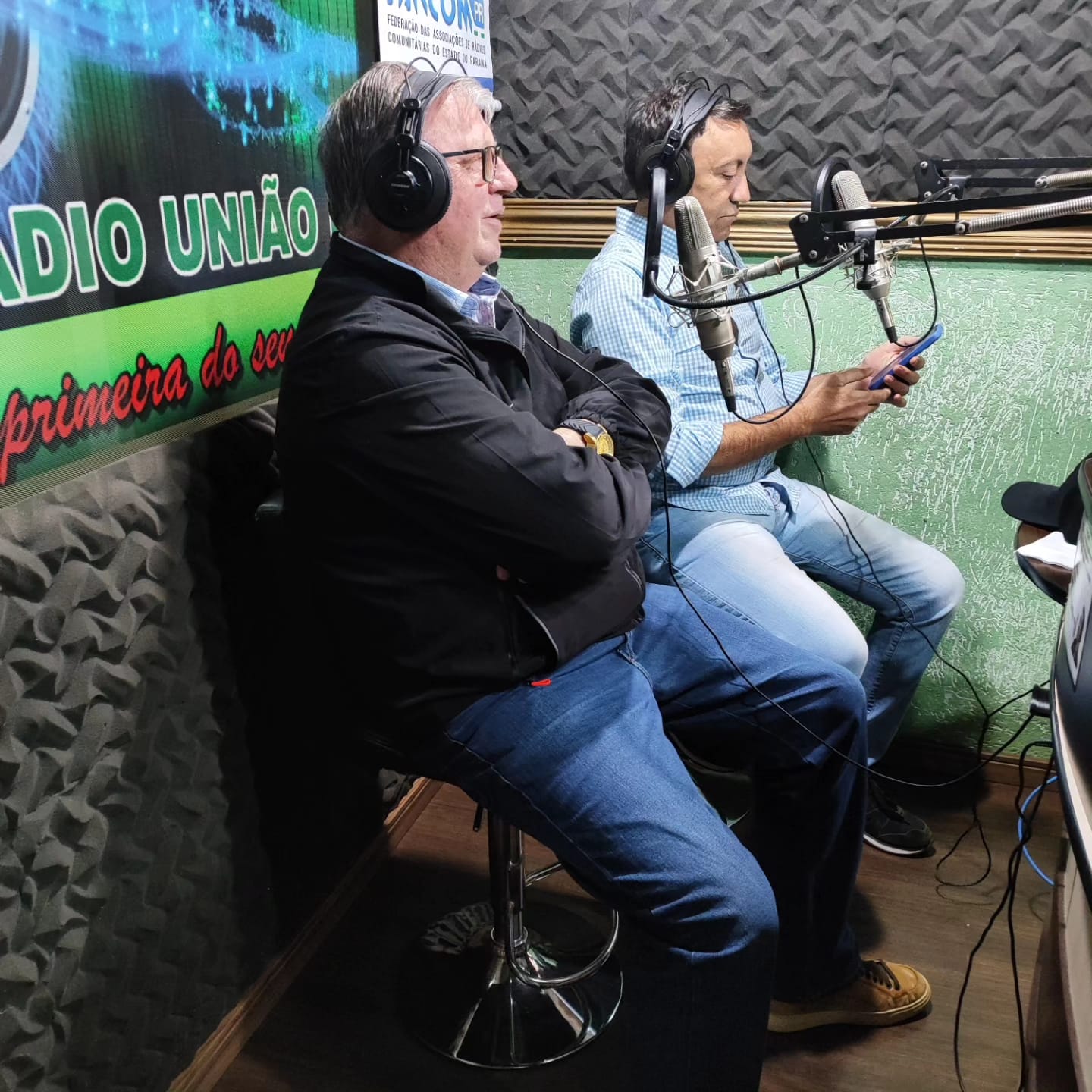 Na entrevista do dia hoje foi com o prefeito Ricardo Radonsk e o Dr. Marcos Solano com o assunto do lançamento da Pedra fundamental do hospital Regional de olhos Dr.Prime, que será nesta sexta-feira dia 05/07 as 16:00 horas as margens da BR 369, no trevo de acesso a cidade de Mamborê.