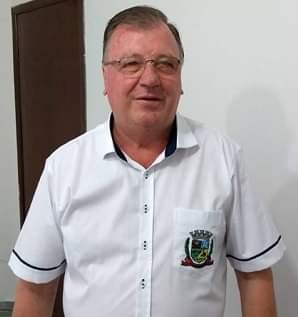 Nesta terça feira estará na Entrevista do dia, na UNIÃO FMM, o Prefeito Municipal Ricardo falando sobre a campanha  aos desabrigados do Rio Grande do Sul e apresentando a nova Secretária de Saúde de Mamborê! Não perca! Nesta terça feira 8:20 h, na União FM!